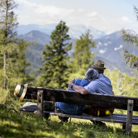 Garni Doerflerwirt *